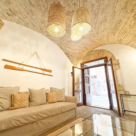 아파트 Kalma Arched Loft - Unique Brick Vault In Heart *