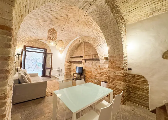 Апартаменты Kalma Arched Loft - Unique Brick Vault In Heart *